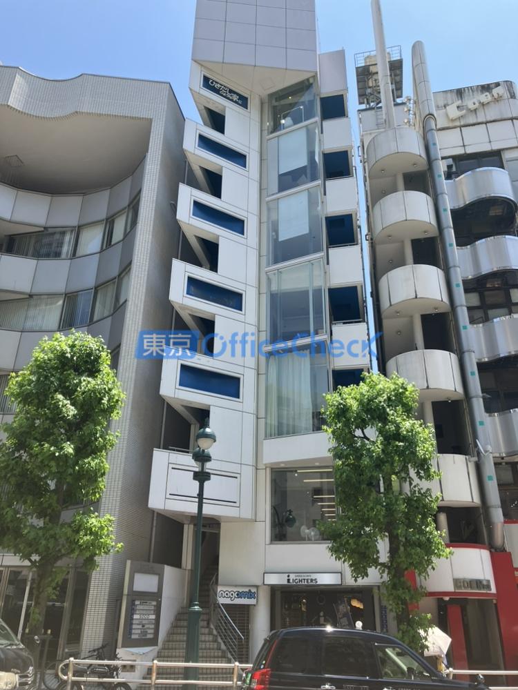 ひきだしのような家に