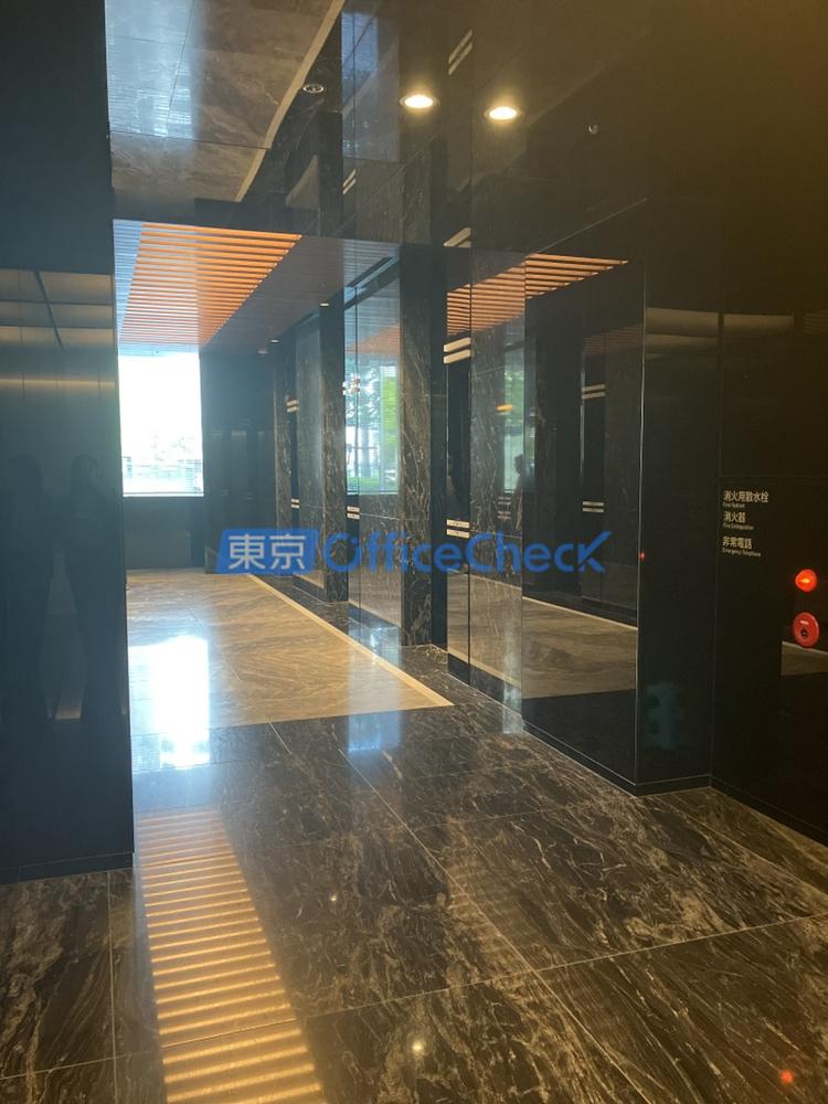 新宿イーストサイドスクエア