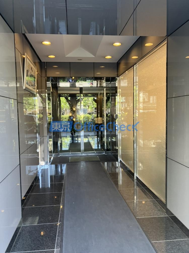 西新宿小出ビル