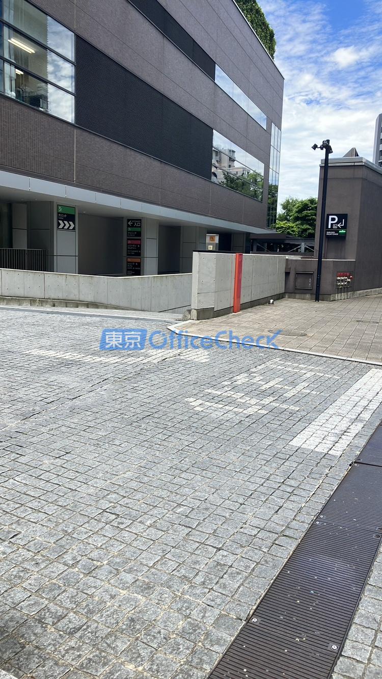 新宿フロントタワー